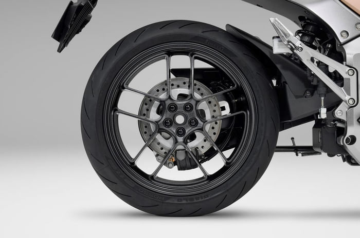 Honda WN7 unveiled as brand&#8217;s first full-size electric bike